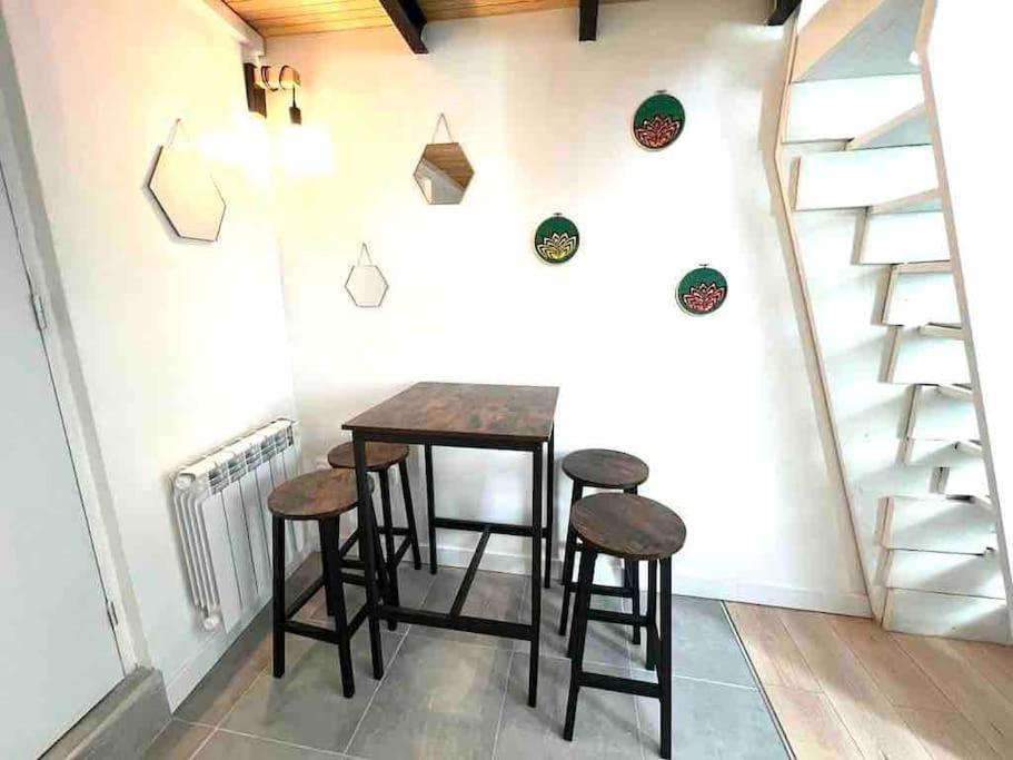 Jolie Mini Maison Lovely Tiny House * Vitry-sur-Seine