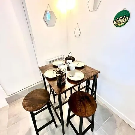 Jolie Mini Maison Lovely Tiny House Vitry-sur-Seine Exterior foto